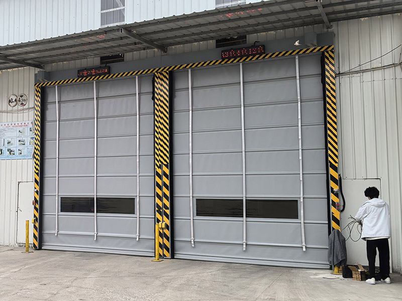 防尘PVC快速堆积门